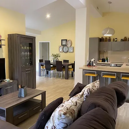 Castillitos En El Aire En Lo Alto Del Montgo-denia-piscina Villa *