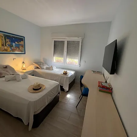 Castillitos En El Aire En Lo Alto Del Montgo-denia-piscina * Denia