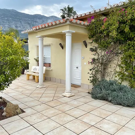 Castillitos En El Aire En Lo Alto Del Montgo-denia-piscina Villa *