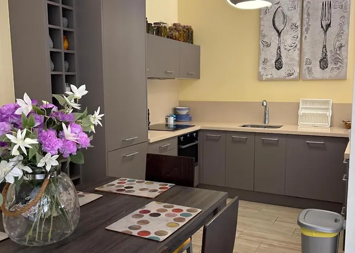 Castillitos En El Aire En Lo Alto Del Montgo-denia-piscina Villa *