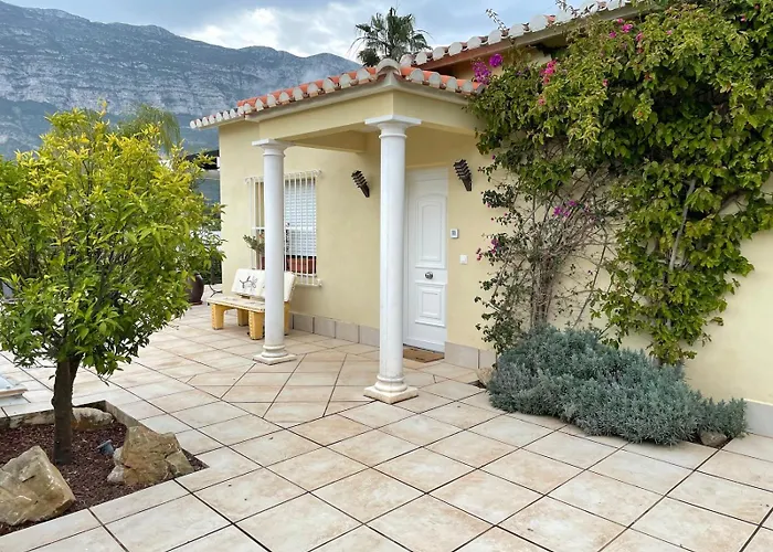 Castillitos En El Aire En Lo Alto Del Montgo-denia-piscina Villa *